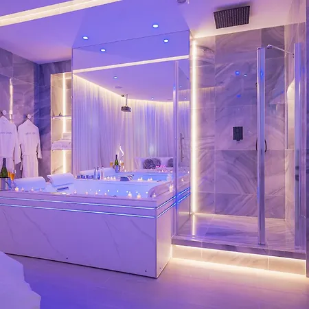 Jacuzzi Privatif, Lit Rond Xxl, Suite Romance, Sofa Tantra, Jardin Apartman