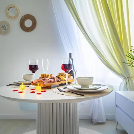 24h Du Mans, Jacuzzi Privatif, Lit Xxl, Sofa Tantra, Jardin