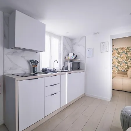 Apartman Jacuzzi Privatif, Lit Rond Xxl, Suite Romance, Sofa Tantra, Jardin