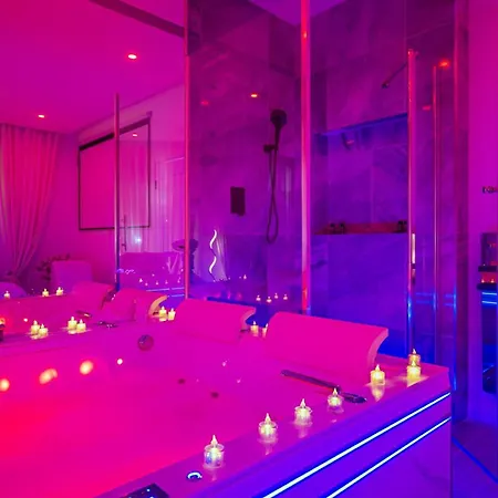 Jacuzzi Privatif, Lit Rond Xxl, Romance, Sofa Tantra, Jardin Apartmán *